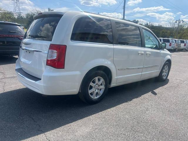 Photo of 2012 Stone White Clearcoat Chrysler Town & Country