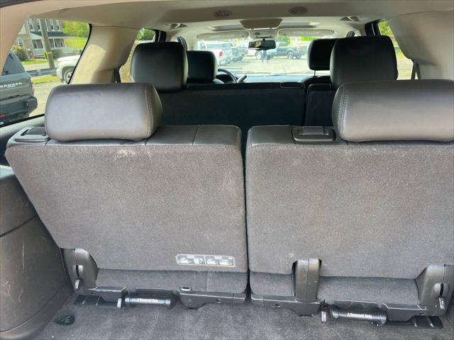 Photo of 2013 Summit White Chevrolet Tahoe