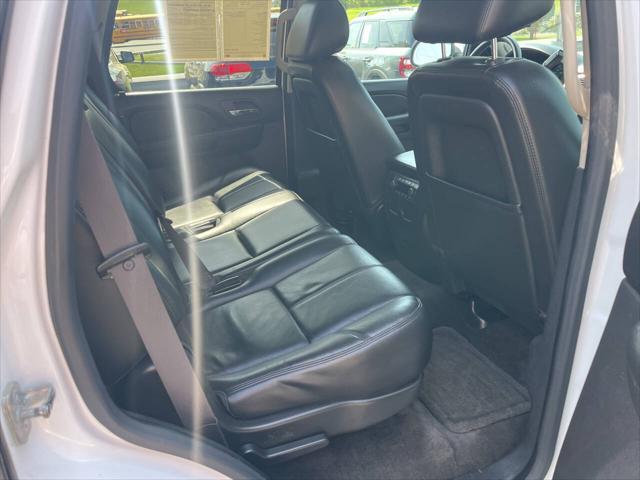 Photo of 2013 Summit White Chevrolet Tahoe