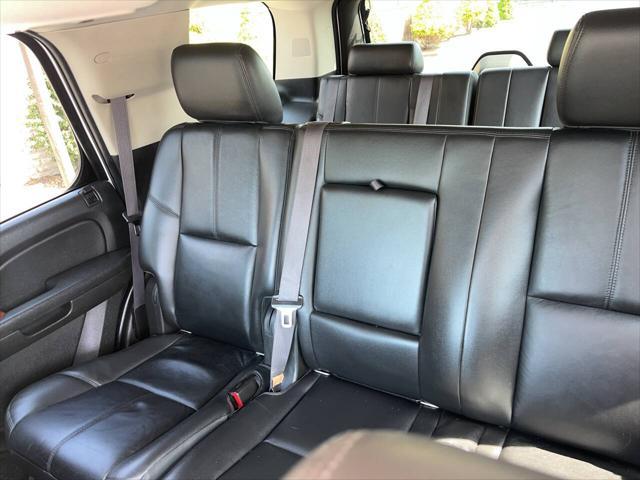 Photo of 2013 Summit White Chevrolet Tahoe