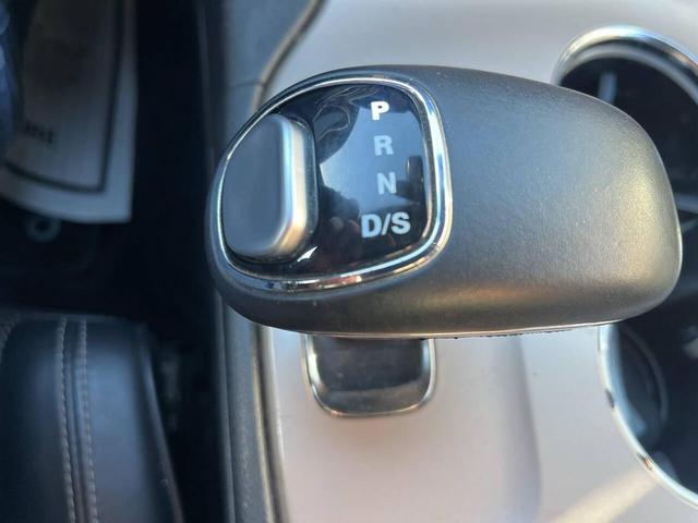 Photo of 2015 True Blue Pearlcoat Jeep Grand Cherokee