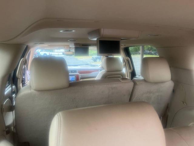 Photo of 2013 Black Chevrolet Suburban