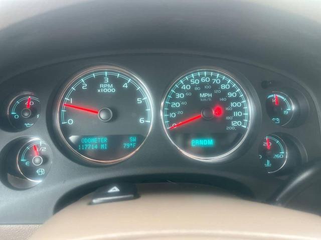 Photo of 2013 Black Chevrolet Suburban