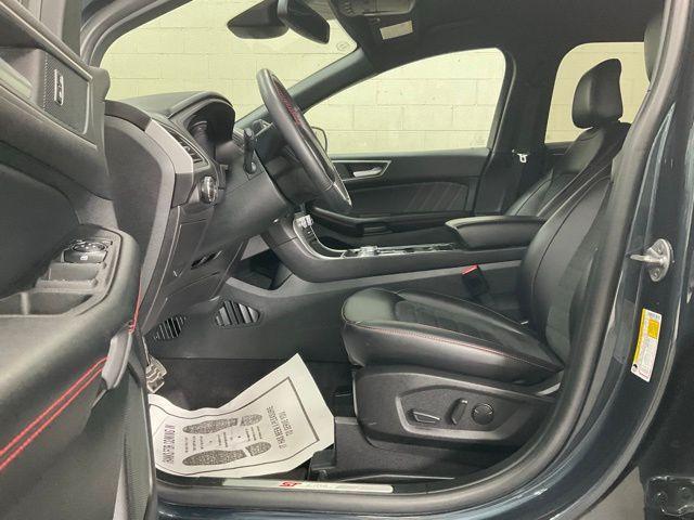 Photo of 2024 Stone Blue Metallic Ford Edge