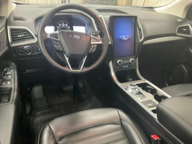 Photo of 2023 Atlas Blue Metallic Ford Edge