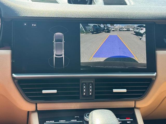Photo of 2019 Jet Black Metallic Porsche Cayenne