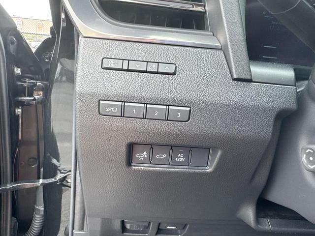 Photo of 2024 Black Lexus GX 550