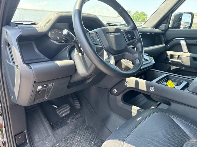 Photo of 2024 Santorini Black Land Rover Defender