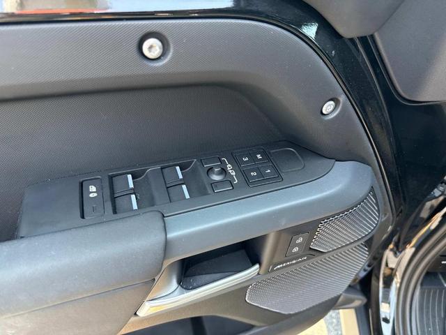 Photo of 2024 Santorini Black Land Rover Defender