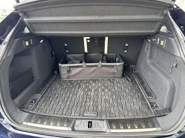 Photo of 2025 Portofino Blue Jaguar F-PACE