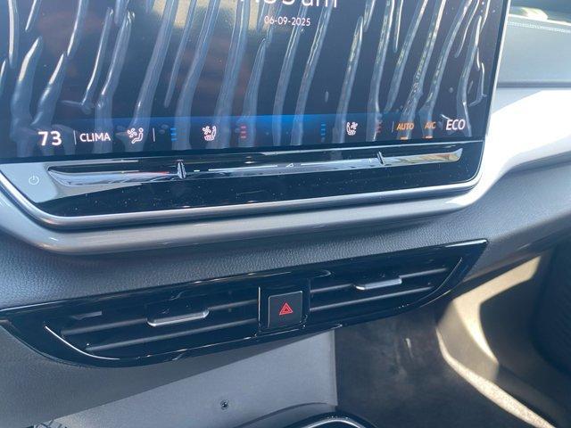 Photo of 2025 Pure Gray w/ Black Roof Volkswagen ID.4