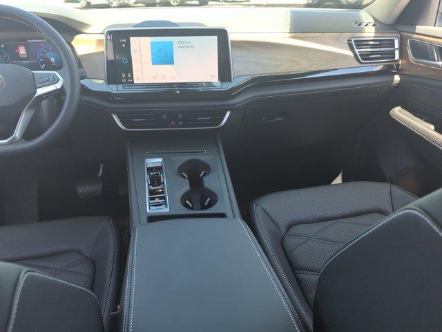 Photo of 2026 Silver Mist Metallic Volkswagen Atlas