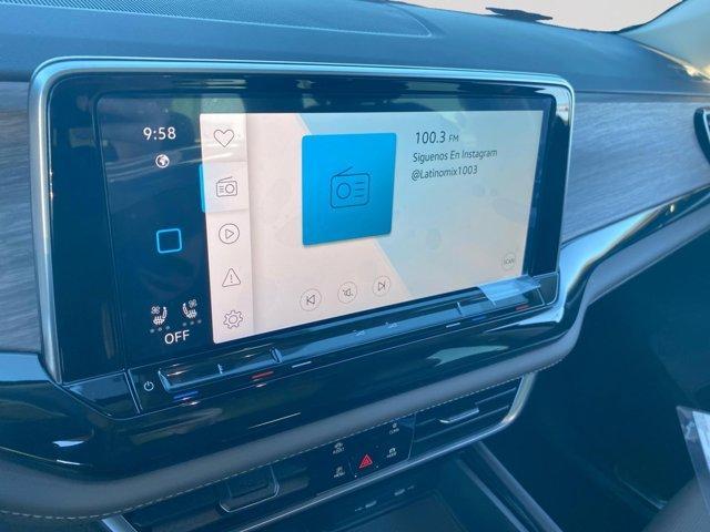 Photo of 2025 Deep Black Pearl Effect Volkswagen Atlas