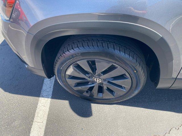 Photo of 2022 Platinum Gray Metallic Volkswagen Taos