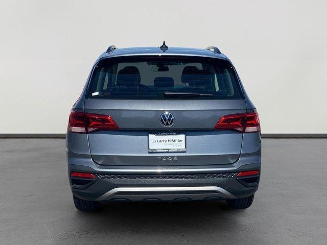 Photo of 2022 Platinum Gray Metallic Volkswagen Taos
