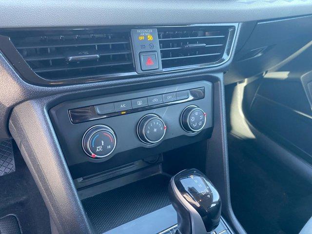 Photo of 2022 Platinum Gray Metallic Volkswagen Taos