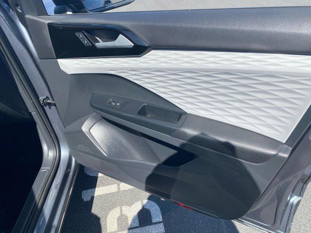 Photo of 2022 Platinum Gray Metallic Volkswagen Taos