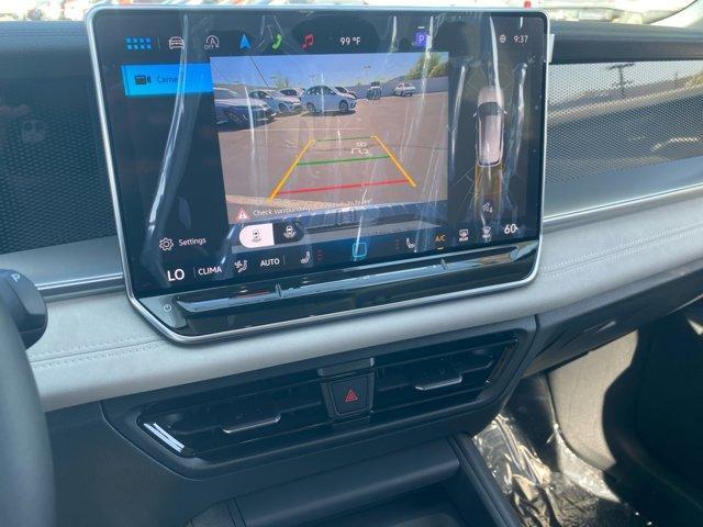 Photo of 2025 Pure White Volkswagen Tiguan