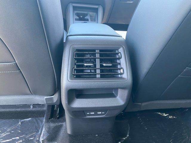 Photo of 2025 Pure White Volkswagen Tiguan