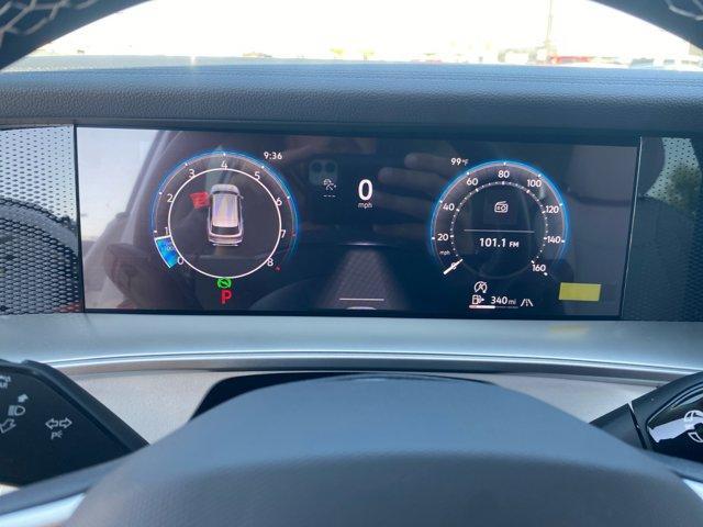 Photo of 2025 Pure White Volkswagen Tiguan