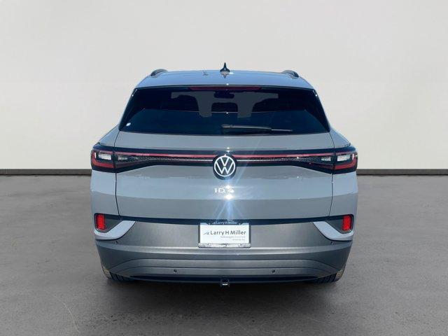Photo of 2025 Pure Gray Volkswagen ID.4