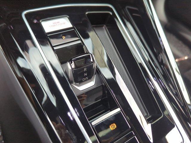 Photo of 2025 Oyster Silver Metallic Volkswagen Golf GTI