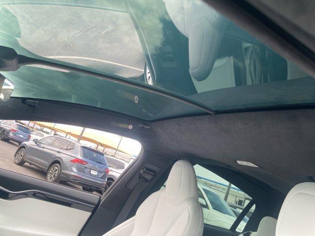 Photo of 2020 Pearl White Multi Tesla Model X