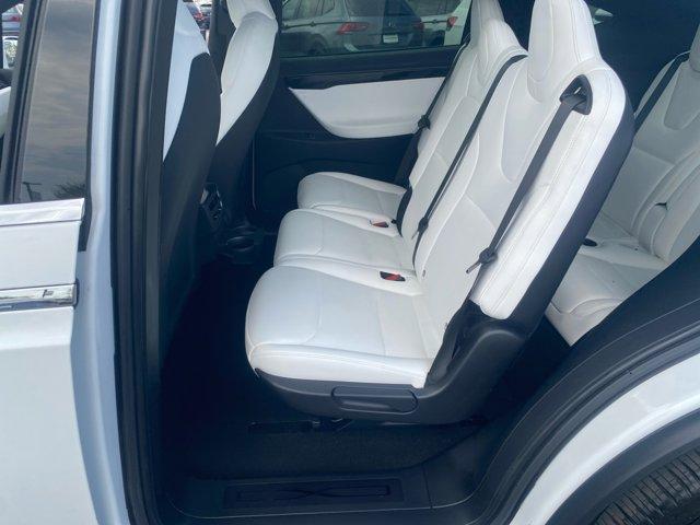 Photo of 2020 Pearl White Multi Tesla Model X