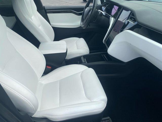 Photo of 2020 Pearl White Multi Tesla Model X