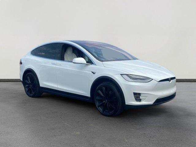 Photo of 2020 Pearl White Multi Tesla Model X
