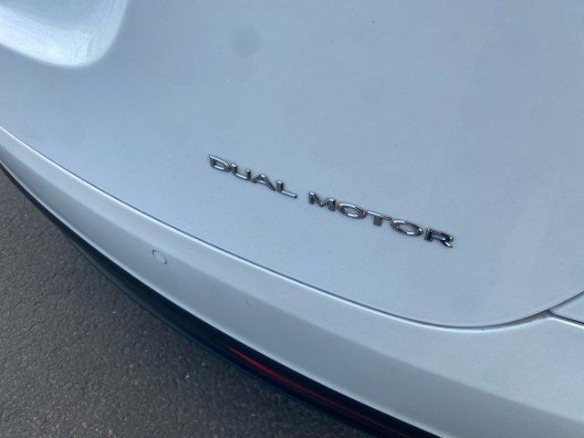 Photo of 2020 Pearl White Multi Tesla Model X