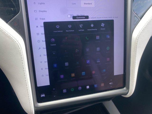 Photo of 2020 Pearl White Multi Tesla Model X