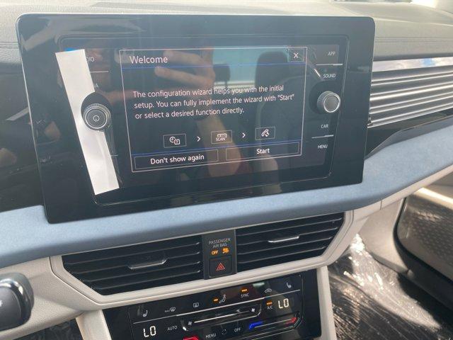 Photo of 2025 Deep Black Pearl Effect Volkswagen Jetta