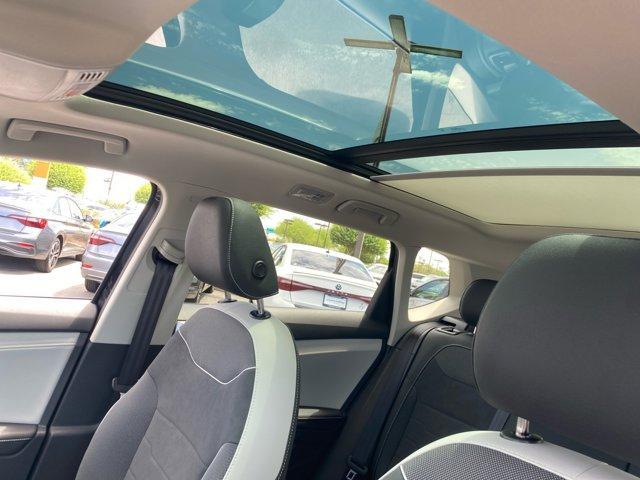 Photo of 2025 Deep Black Pearl Effect Volkswagen Taos