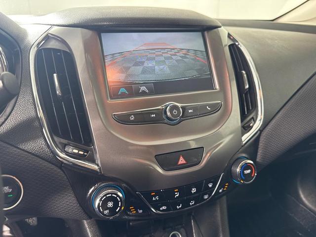 Photo of 2017 White Chevrolet Cruze