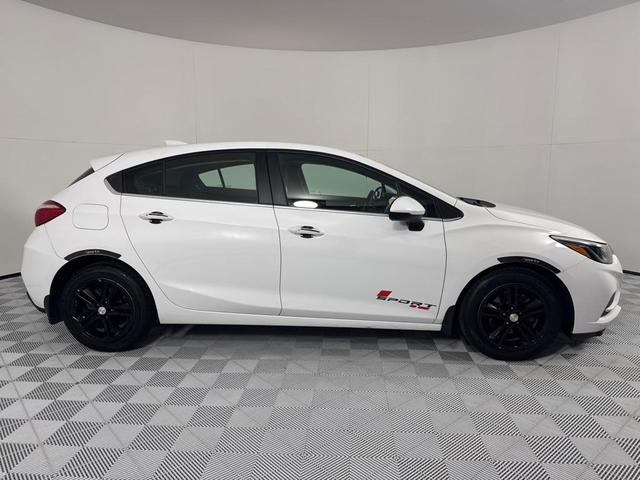 Photo of 2017 White Chevrolet Cruze