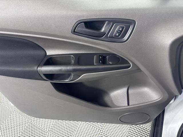 Photo of 2020 White Ford Transit Connect