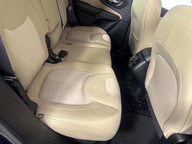 Photo of 2016 Black Jeep Cherokee