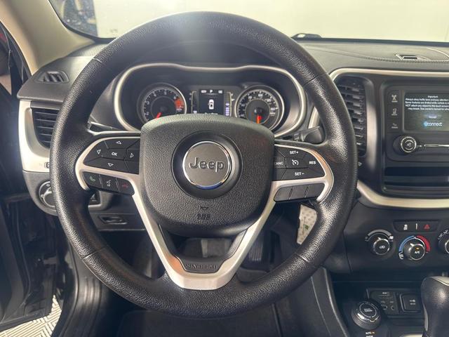 Photo of 2016 Black Jeep Cherokee