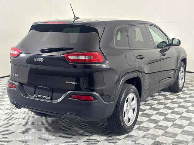 Photo of 2016 Black Jeep Cherokee
