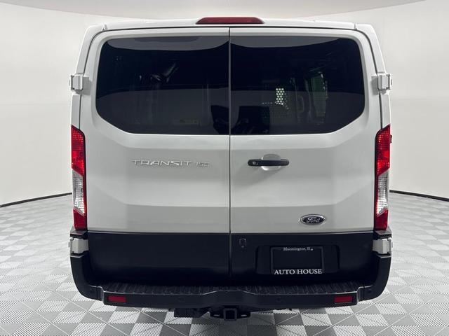 Photo of 2019 White Ford Transit-150