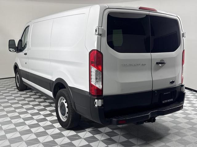 Photo of 2019 White Ford Transit-150