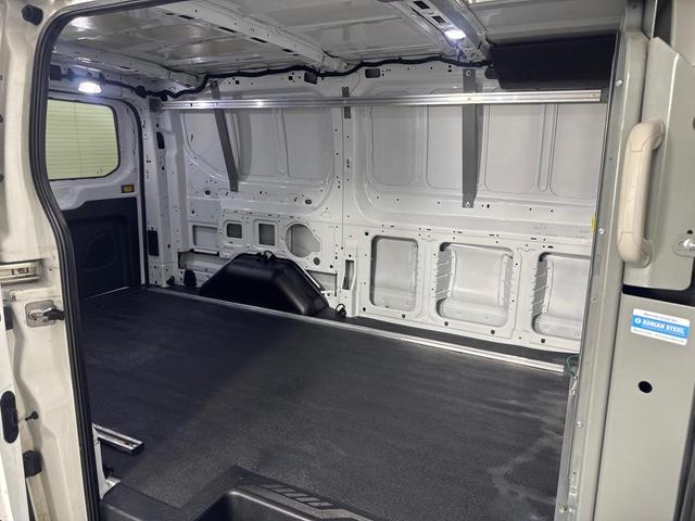 Photo of 2019 White Ford Transit-150