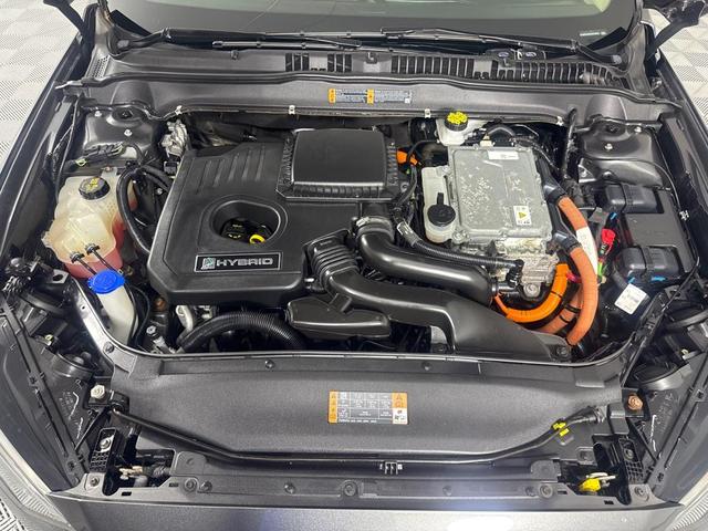 Photo of 2018 Gray Ford Fusion Hybrid