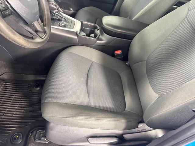 Photo of 2021 Blue Toyota RAV4 Hybrid