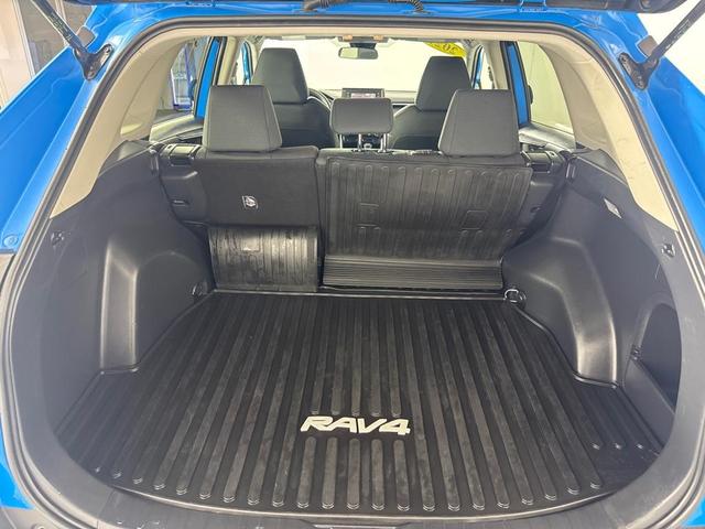 Photo of 2021 Blue Toyota RAV4 Hybrid