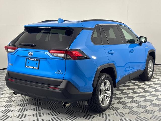Photo of 2021 Blue Toyota RAV4 Hybrid