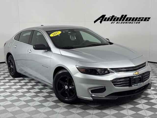 Photo of 2017 Silver Chevrolet Malibu