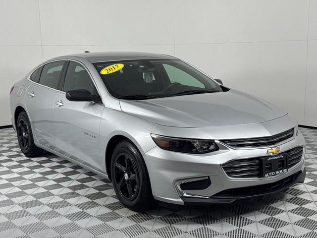 Photo of 2017 Silver Chevrolet Malibu