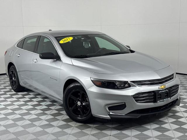 Photo of 2017 Silver Chevrolet Malibu